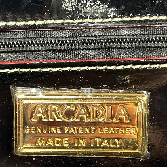 Arcadia made in Italy patent leather bag with removable strap